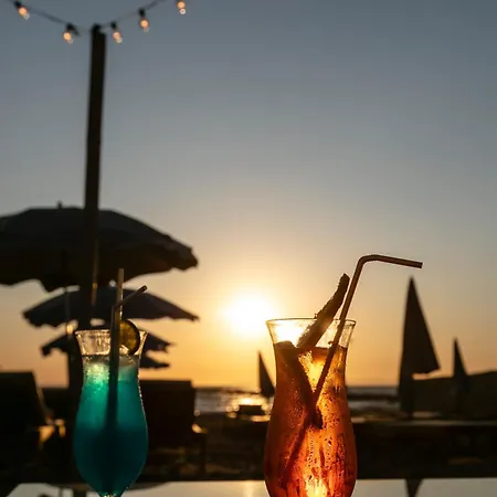 酒店 Thalazur Port-camargue - & 4*