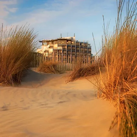 酒店 Thalazur Port-camargue - &